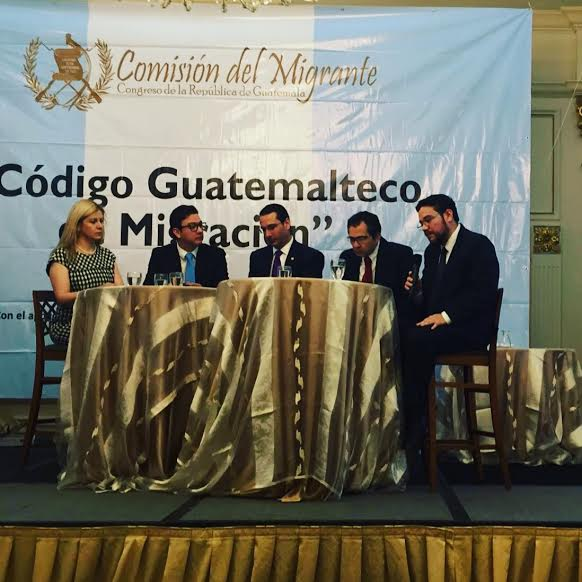 Members of the Congressional Migrant Committee and civil society representatives publicly discuss the content of the Guatemalan Migrant Code
