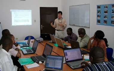 David Pechefsky trains Liberian legislative staff