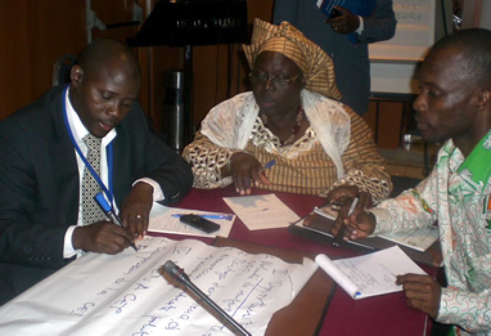 Citizen Election Observation Groups in Cote d’Ivoire Work to Reduce Electoral Violence