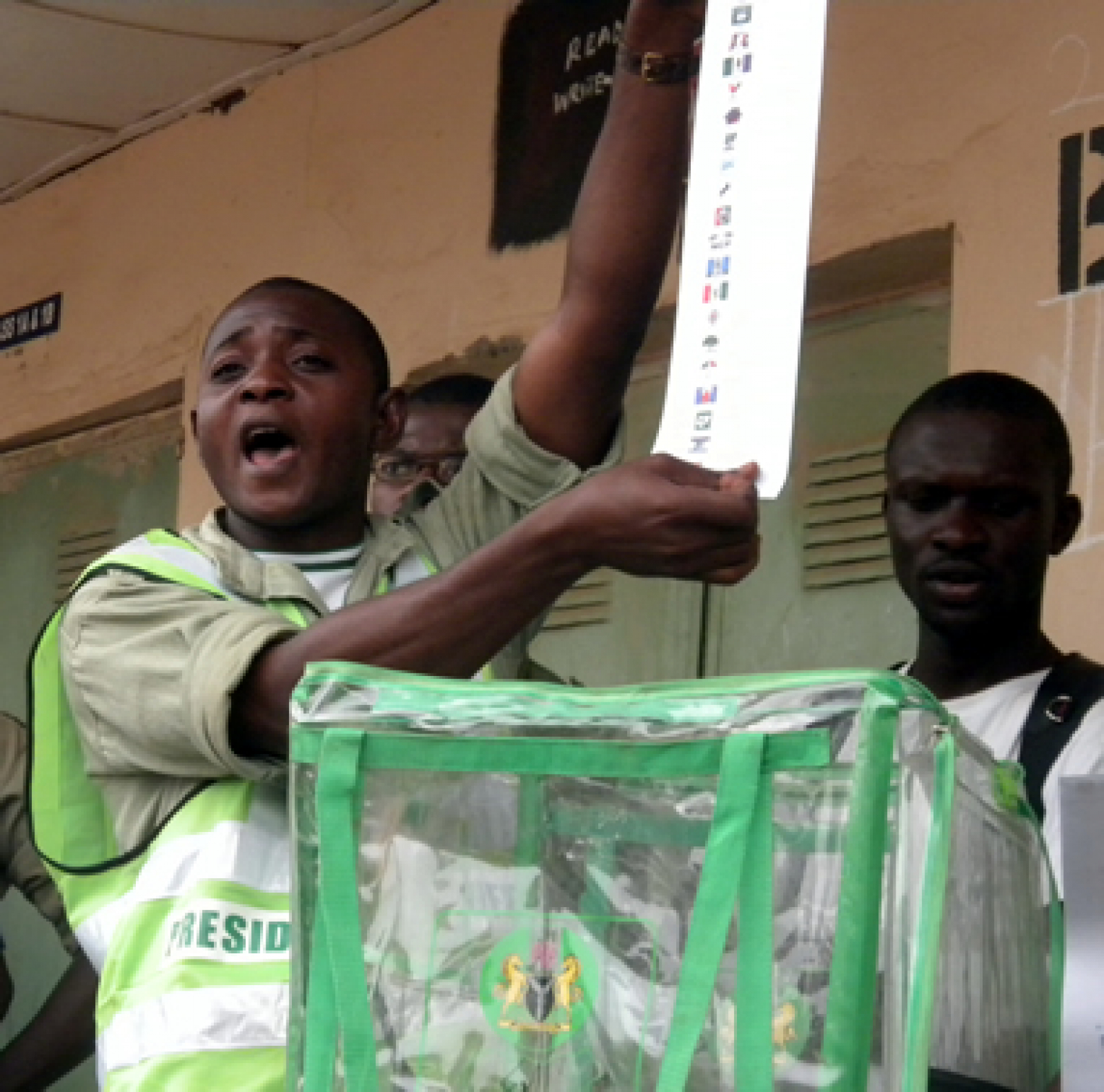 Despite Problems, National Assembly Elections Give Nigerians a Real Chance to Vote, NDI Mission Finds