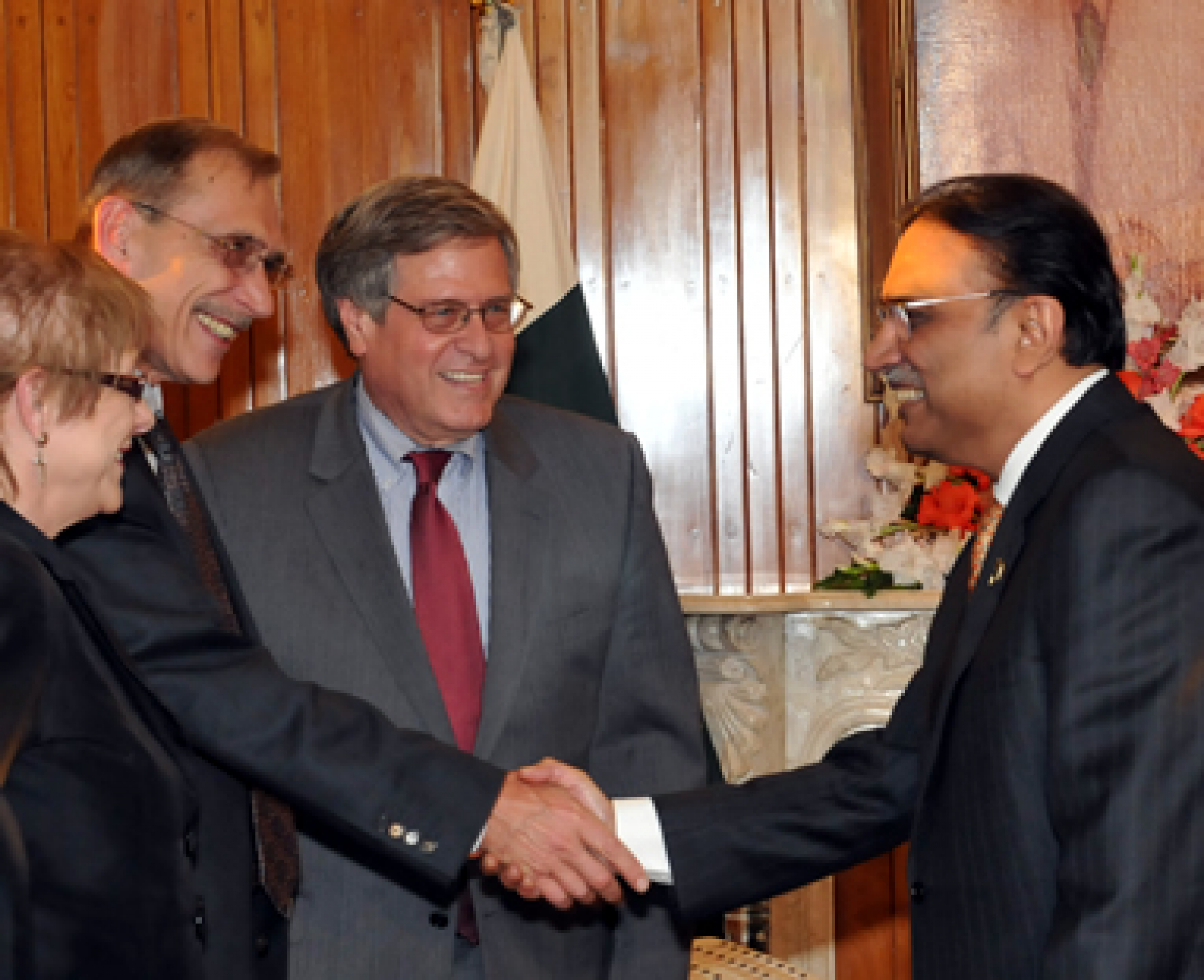 NDI President Wollack Discusses Party Reform with Pakistani President Zardari
