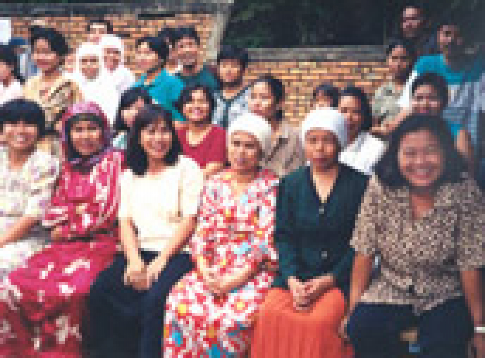 Indonesian Women Seeking Political Participation Win 2005 Madeleine K. Albright Grant