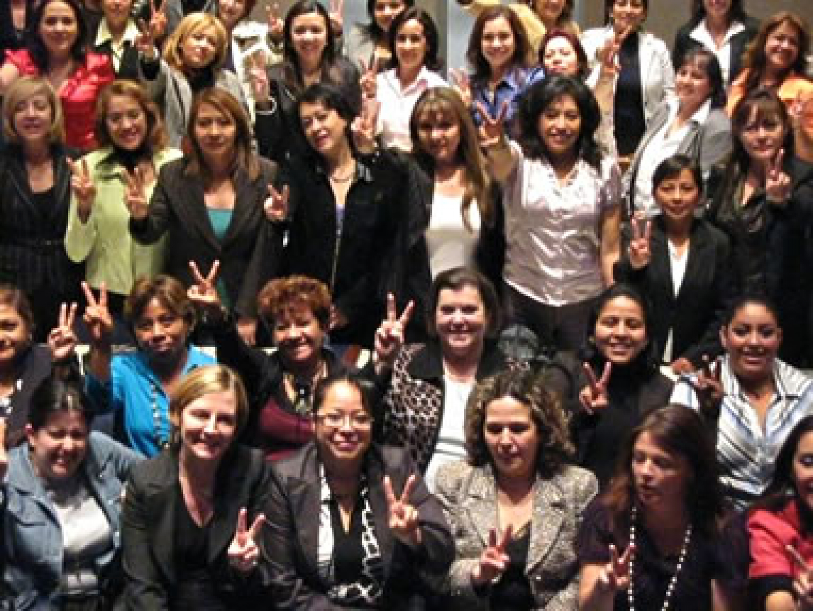 For Mexican Women, Fundraising and Technology are Key to Overcoming Campaign Obstacles 