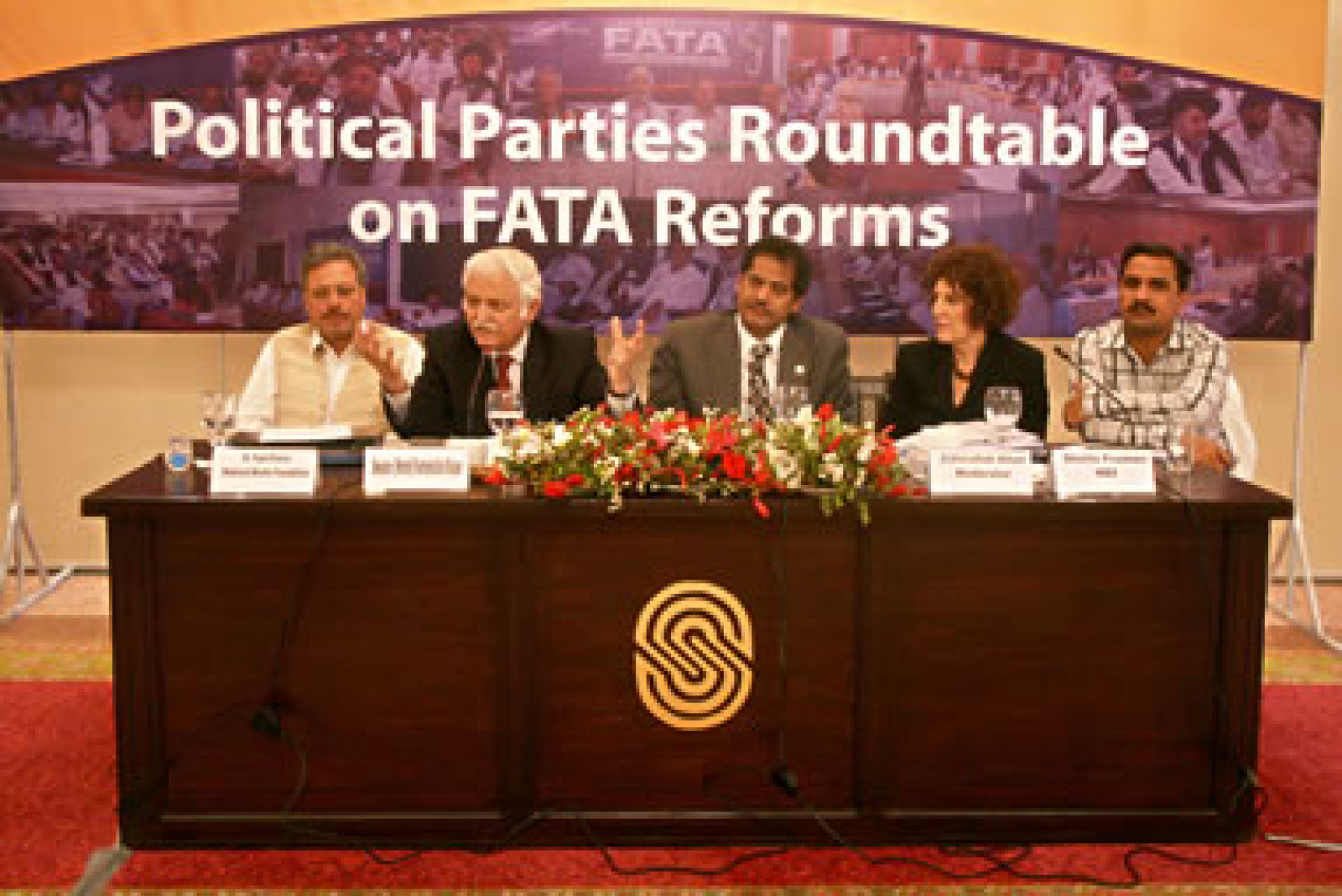 Pakistan: Political Parties Stress Democratic Reforms Key for Resolving FATA Problems