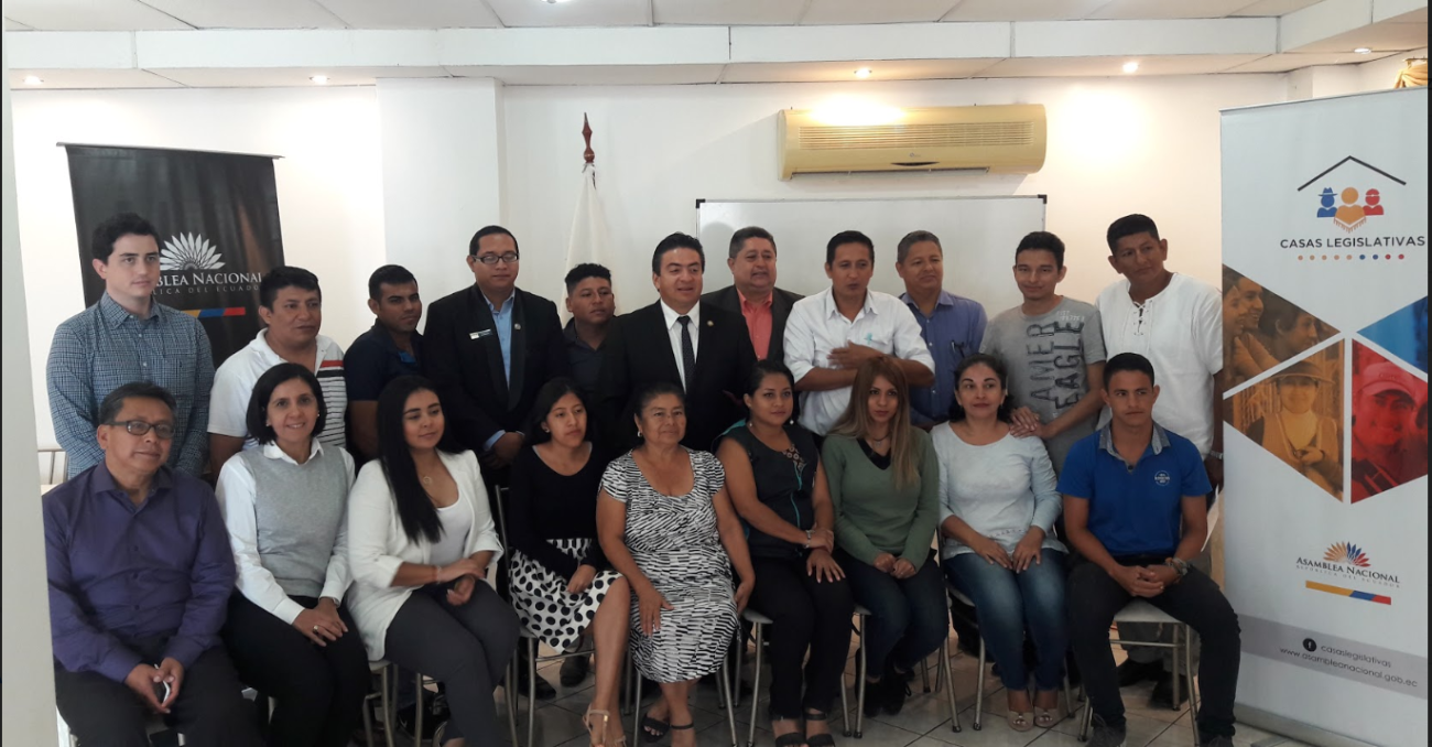 Civil society representatives and National Assembly representatives attended an NDI-sponsored open parliament working session on February 27 at the legislative house (casa legislativa) in Riobamba, Chimborazo, along with legislative staff. Photo by NDI. 