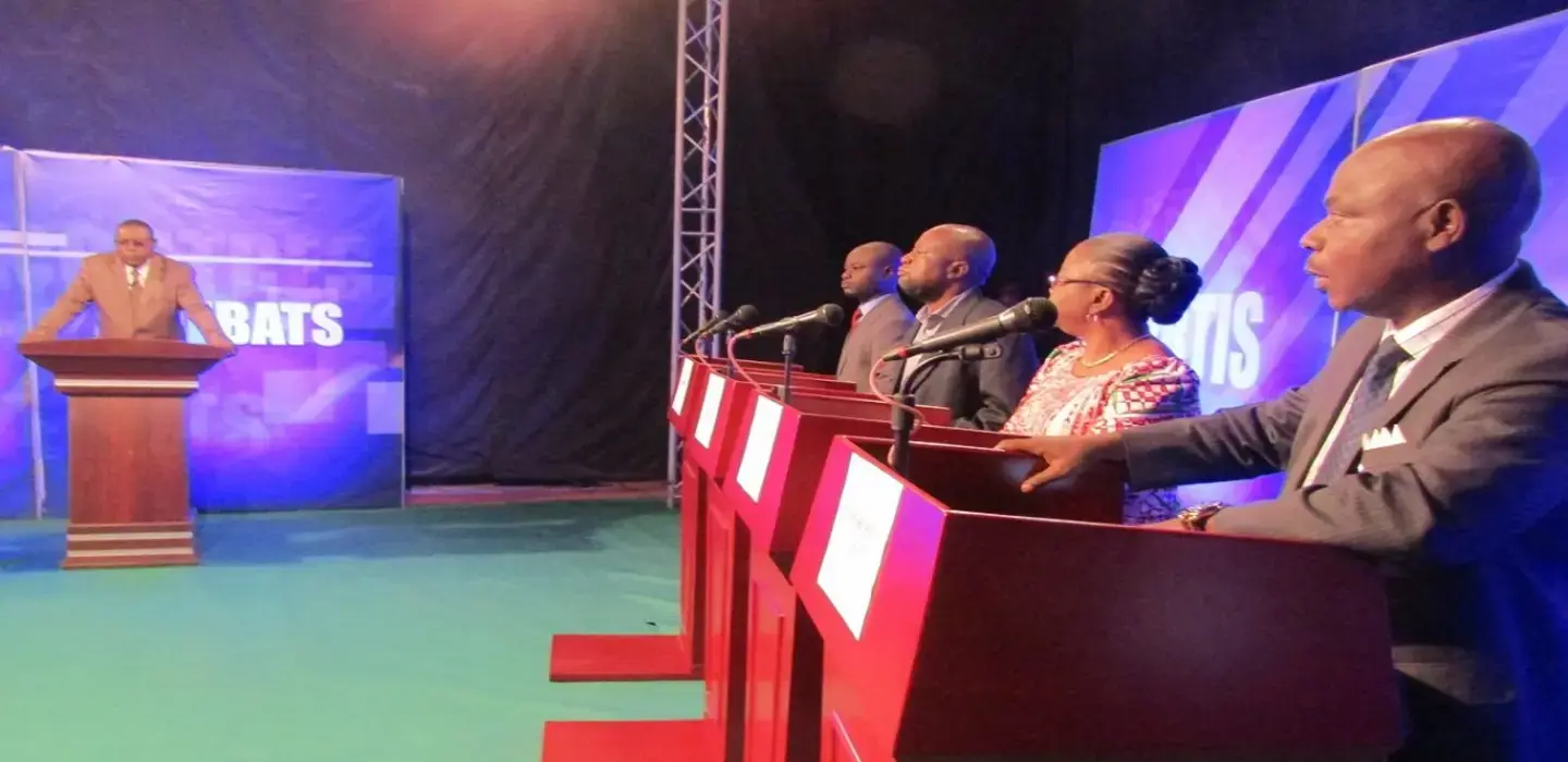 Issue-based political debate in the DRC. Photo Credit: NDI DRC Field Staff