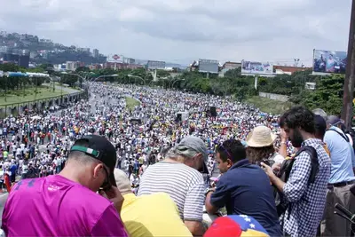 Venezuelan protesters march for democracy on October 26, 2016. Credit: Hugo Londoño