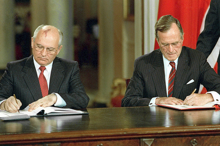 Soviet President Mikhail Gorbachev and U.S. President George Bush